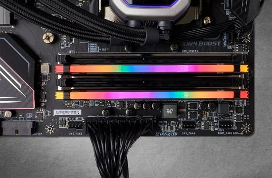 DDR4 RAM Memory Corsair CMW16GX4M2A2666C16 CL16