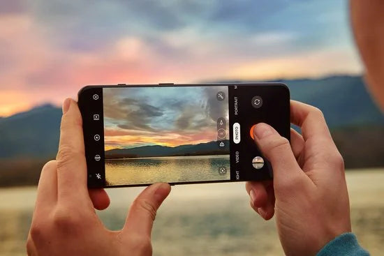 10 Pro - 5G - 256GB - Volcanic Black