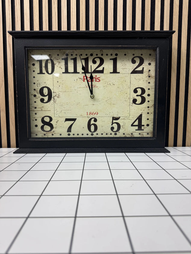 Klok - Rechthoekig - Kunststof - 30x40 cm - zwart