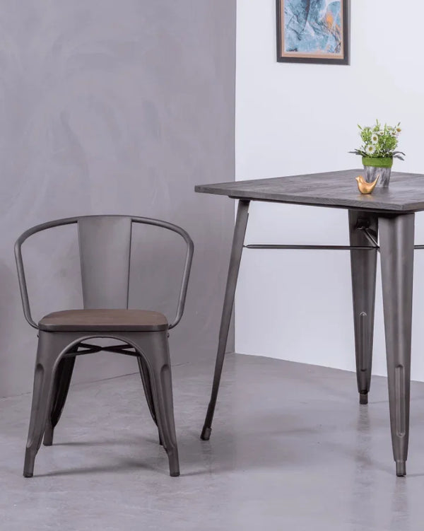 Industriële stijl stoel van metaal en hout met antieke grijze afwerking Bistro