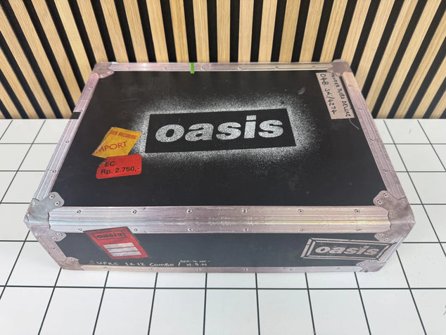 Oasis Live '25 VIP Box incompleet