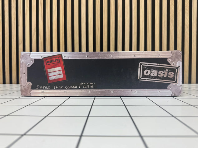 Oasis Live '25 VIP Box incompleet