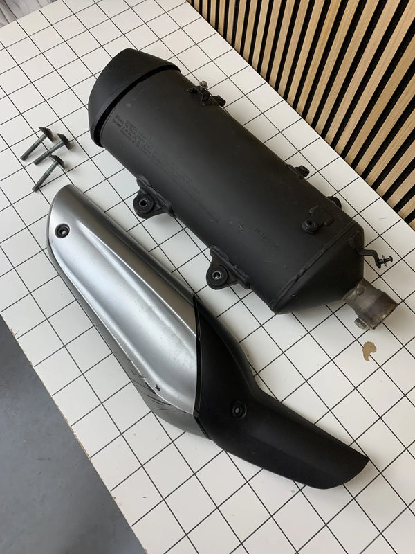 Piaggio Beverly 350 Uitlaat