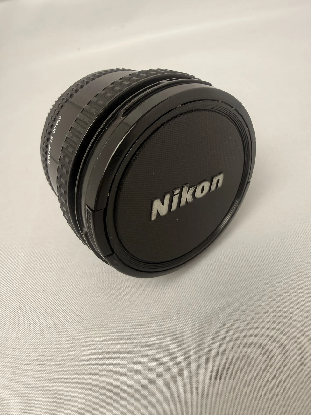 lens AF Nikkor 20mm f/2.8D
