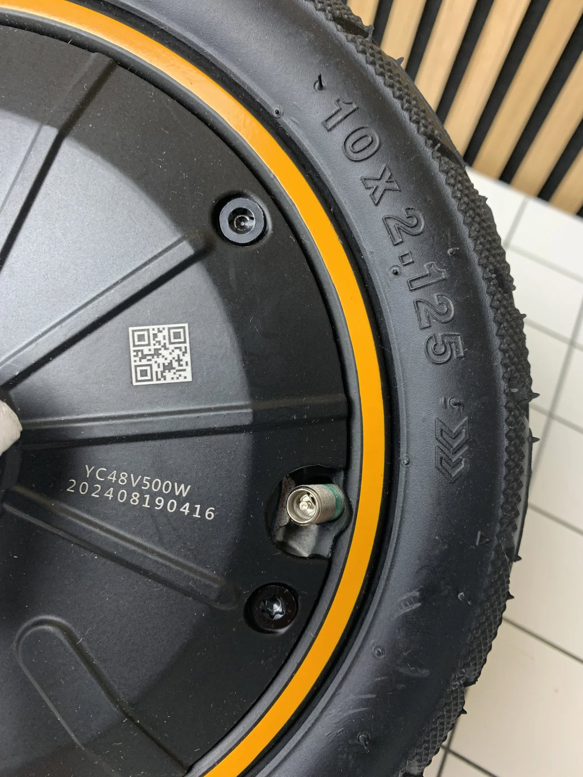 Wielnaafmotor 48V 500W + 10 inch buitenband