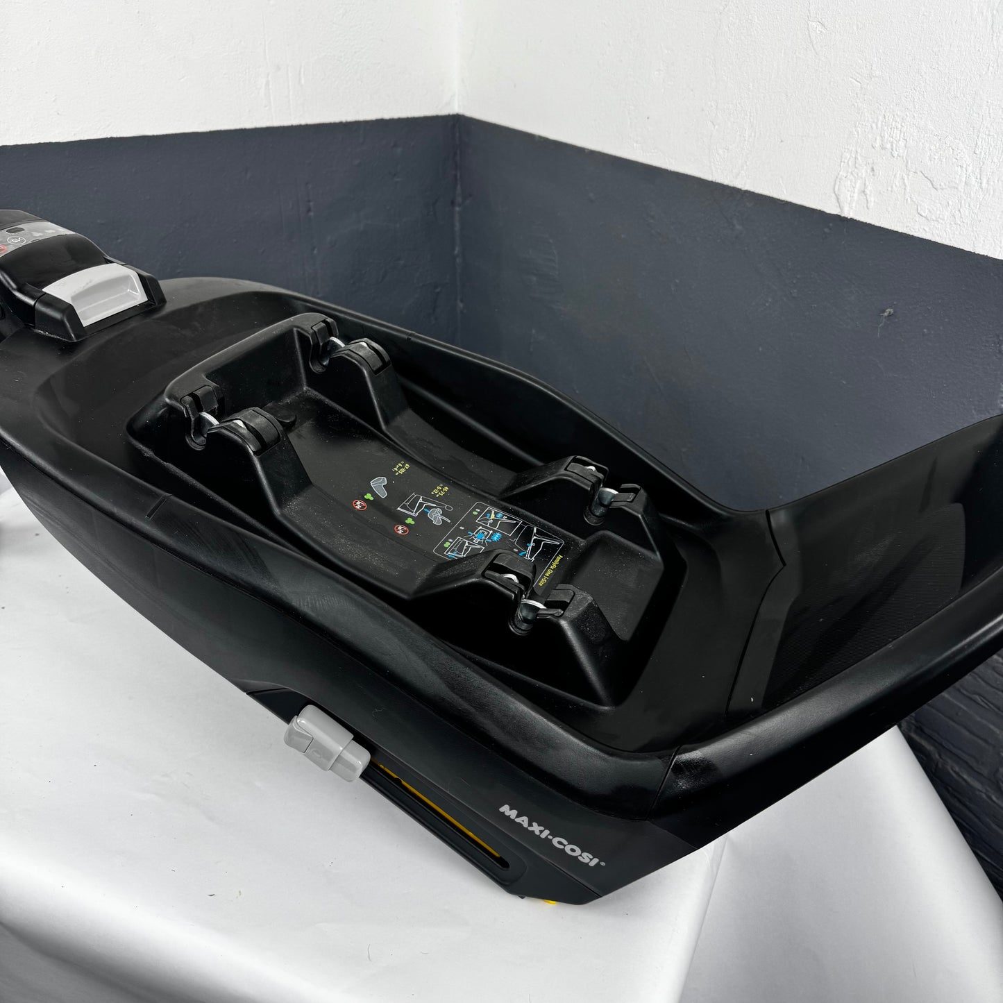 Maxi-Cosi FamilyFix One i-Size Isofix Base + Autostoel – Gebruikt