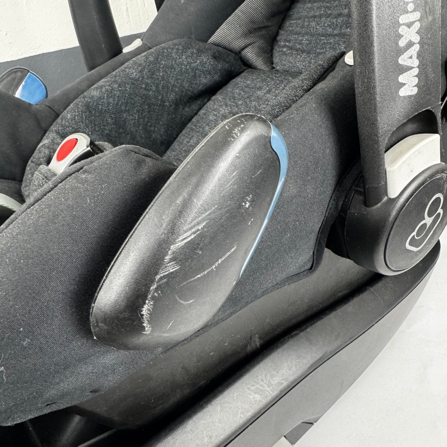 Maxi-Cosi FamilyFix One i-Size Isofix Base + Autostoel – Gebruikt