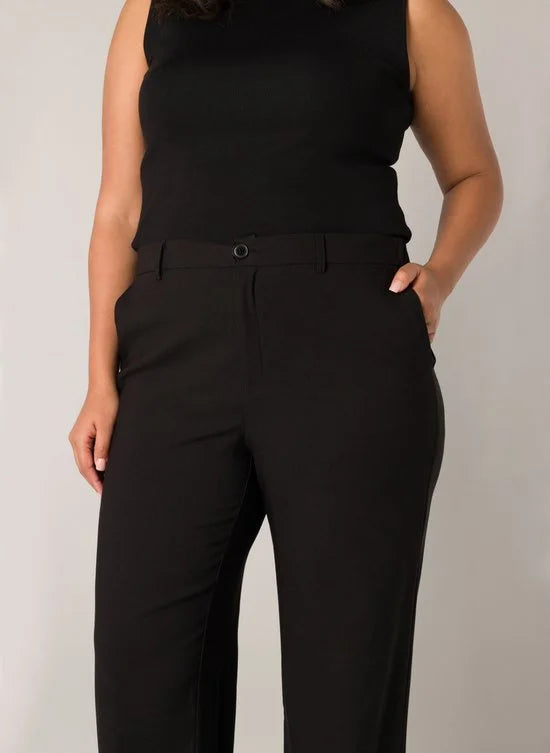 BASE LEVEL CURVY Yorinthe Pants - Black - maat W3(52) / L32