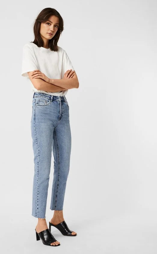 Vero Moda VMBRENDA HR STRAIGHT A CUT GU384 GA NOOS Vrouwen Jeans - Maat W31 X L32