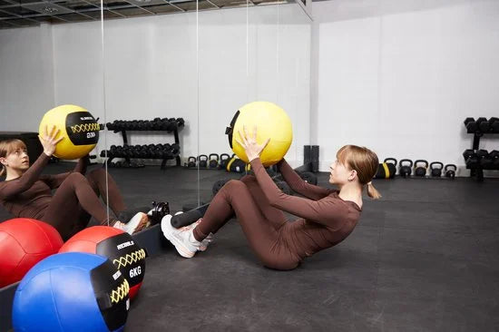 Rebblo Wall Ball - 8 Kg Gewichtsbal - Crossfit Medicijnbal - Fitness Gewicht - Kunstleer - ⌀ 32 cm