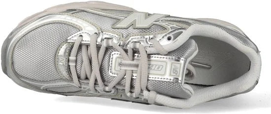 New Balance 740 - Sneakers - Unisex - Metallic Silver